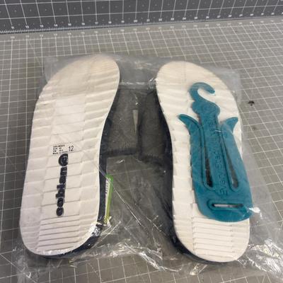 New COBIAN Men's Slides Size 12
