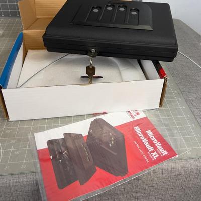Micro Vault XL with Key 