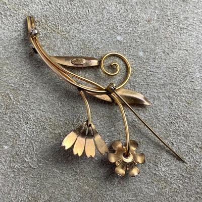 VAN DELL JEWELRY GOLD FILLED FAUX RUBY FLORAL PIN