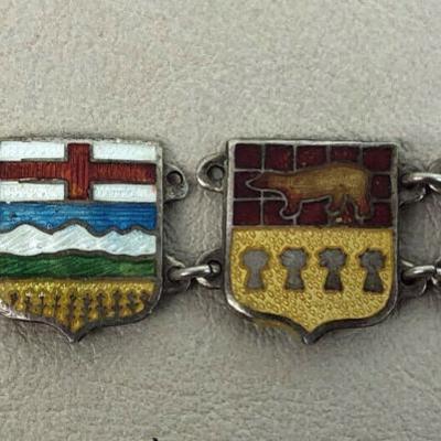 vintage CANADIAN PROVINCES STERLING CHARM BRACELET 