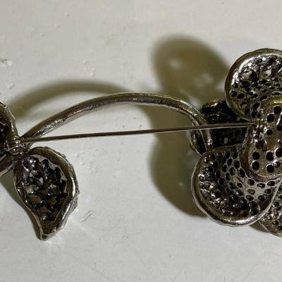 large retro SILVER PEARL RHINESTONE MARCASITE FLOWER PIN