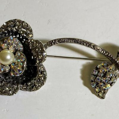 large retro SILVER PEARL RHINESTONE MARCASITE FLOWER PIN