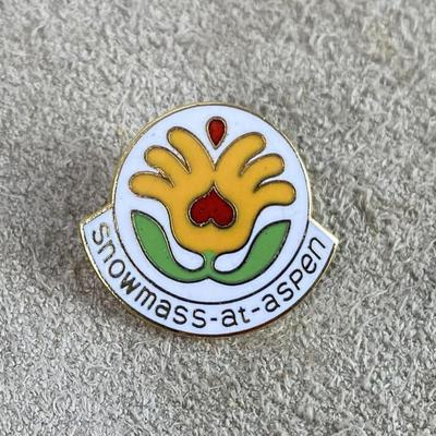 vintage SNOWMASS AT ASPEN COLORADO SKI PIN