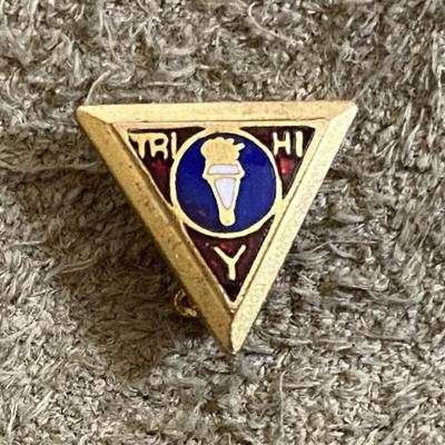 vintage TRI-HI-Y PIN YMCA GIRLS HIGH SCHOOL CLUB 1940s