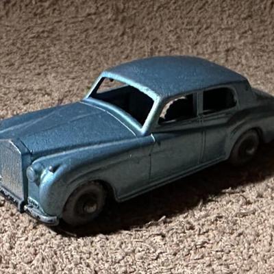 LESNEY MATCHBOX ROLLS ROYCE SILVER CLOUD No 44