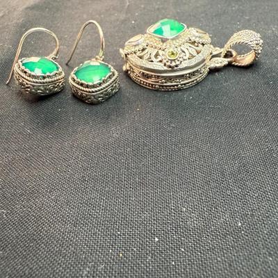 Green Onyx Pendant and Earrings