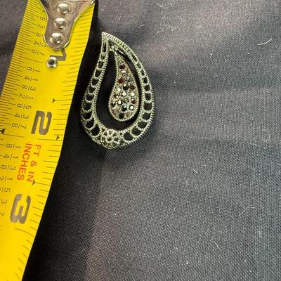 Teardrop multicolored stone pendant