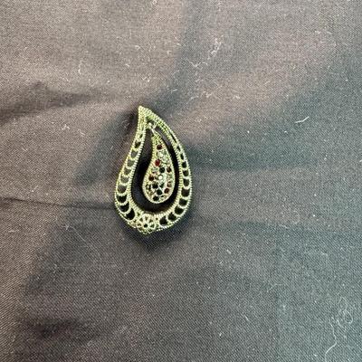 Teardrop multicolored stone pendant