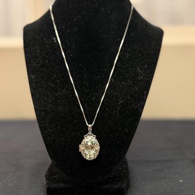 Opal Praslolite Locket Pendant (5.19ct) & Chain (925)