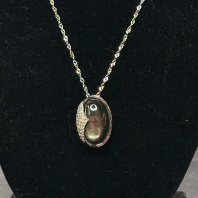 Tahitian (Natural Mother of Pearl) & White Zircon w/ Chain