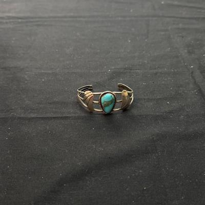 Vintage Navajo Tribal Turquoise Bracelet Sterling Silver
