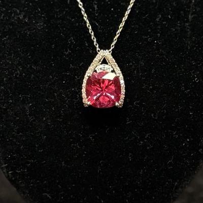 Pink Danfrurit Necklace