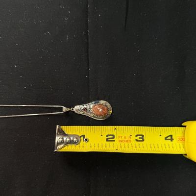 Sunstone and vermelho Necklace