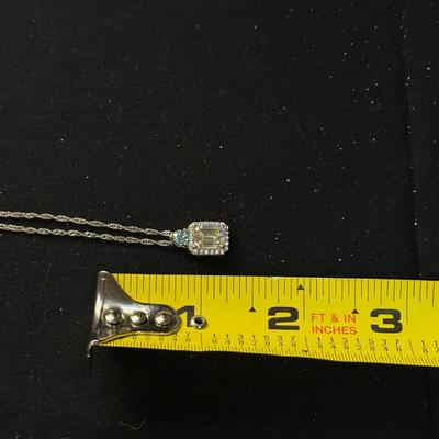 Fabulite Strontium Titanate