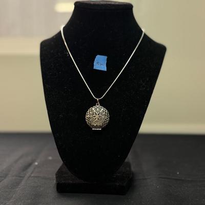 Antique style filigree copper pendant/ locket on spinner