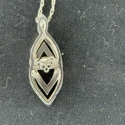 LOVELY STERLING SILVER FLOATING NECKLACE
