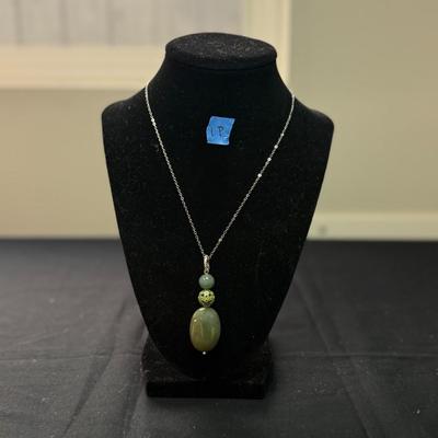 Green 3 tired droplet necklace (925)