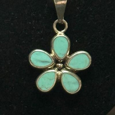 Turquoise Daisy Pendant necklace