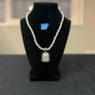 Necklace Rainbow Moonstone (45 CTW) (925)