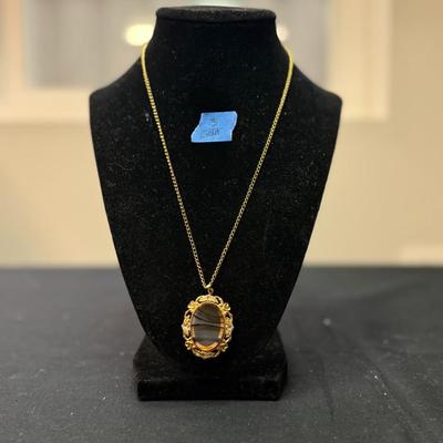 Large Oval Cabochon Pendant Necklace 