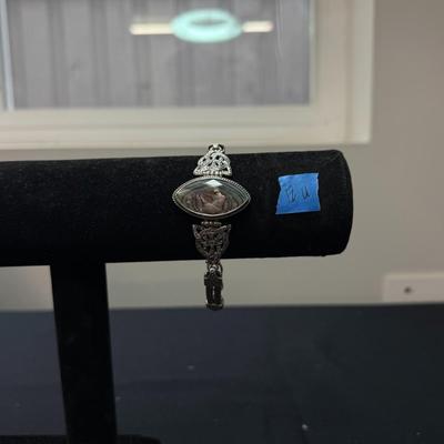 Bali Abalonge Shell Celtic Knot