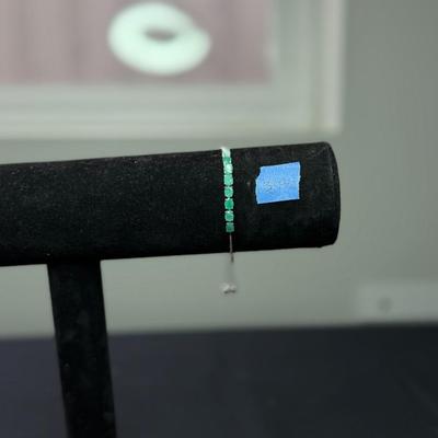 Light green stone bracelet