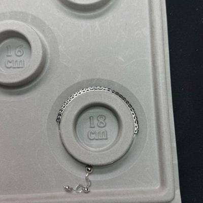 2.95CTW Iolite Adjustable Bracelet