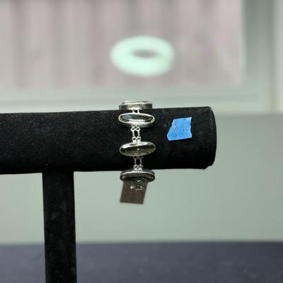 Prasiolite (48.00CTW)