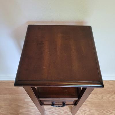 Table Lamp and Night Stand (B2-EL)