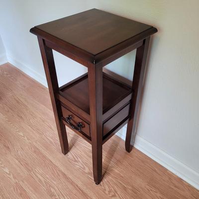 Table Lamp and Night Stand (B2-EL)