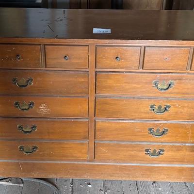 Dresser