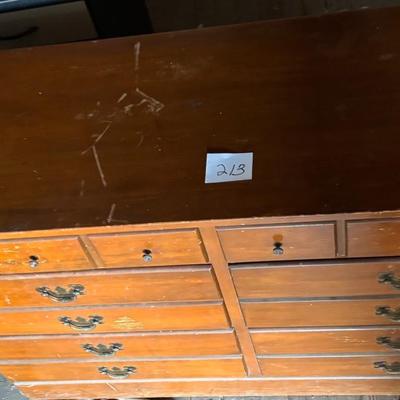 Dresser