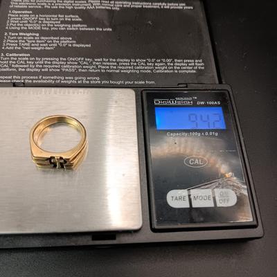 14K RING WITH A CROSS 9.42g SIZE 7 3/4