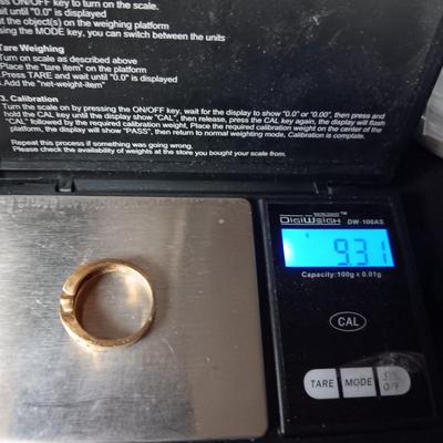 14K RING MARKED "Strell" 9.31g SIZE 8