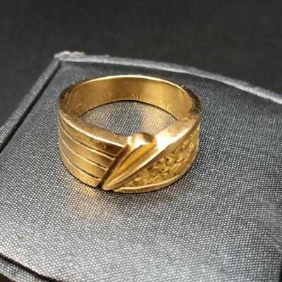 14K RING MARKED "Strell" 9.31g SIZE 8