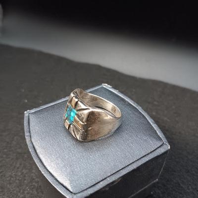 STERLING SILVER AND TURQUOISE RING 13.76g SIZE 8 1/2