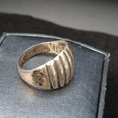 STERLING SILVER RING 7.53g SIZE 8 1/4