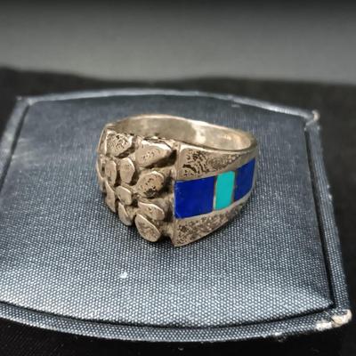 VERY UNIQUE STERLING SILVER WITH BLUE STONES RING 9.27g SIZE 8