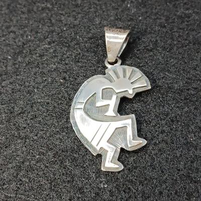 STERLING SILVER PENDANT 6.54g