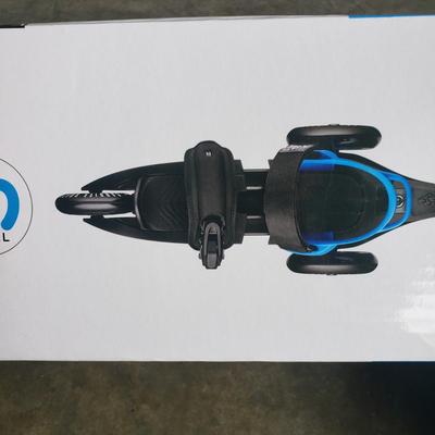 Ultra Wheels In-Line Skates (Wms 7) & Cardiff Cruisers (Sm) (G-KD)