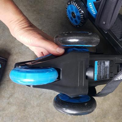 Ultra Wheels In-Line Skates (Wms 7) & Cardiff Cruisers (Sm) (G-KD)