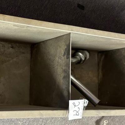 Metal 3 Hole Sink