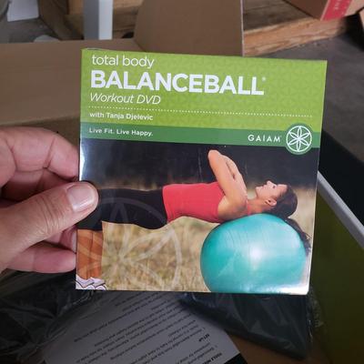 NIB Exercise Equipment: Fitbit, Giam, Purathletics and More (G-KD)