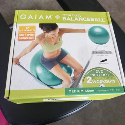 NIB Exercise Equipment: Fitbit, Giam, Purathletics and More (G-KD)
