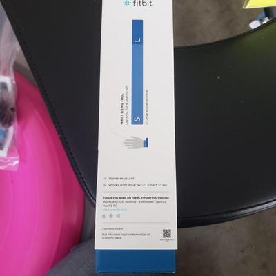 NIB Exercise Equipment: Fitbit, Giam, Purathletics and More (G-KD)