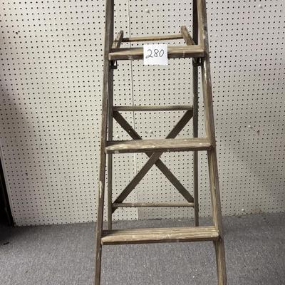 Arts and Crafts Ladder