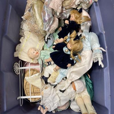 Dolls in tote