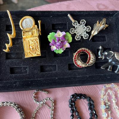Big Lot Costume Jewelry Mostly Vintage, Some Signed