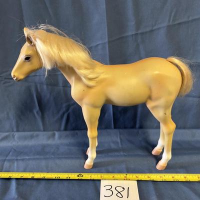 Vintage 1983 Barbie Foal Toy