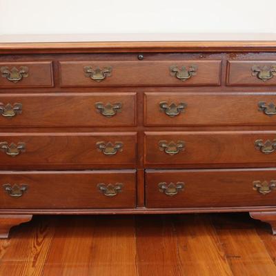 LANE Traditional Style Cedar Chest with Two Drawers
